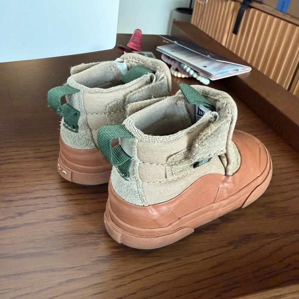 Toddler Slip-On Hi Terrain V Shoe